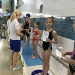 Bauskas BJSS mazie peldētāji startē peldēšanas sacensībās “Jaunie talanti”