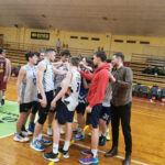 Bauskas novada bērnu un jaunatnes sporta skolas basketbolisti uzveic Iecavas basketbola klubu ”Dārtija”